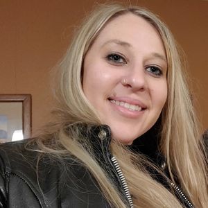 Meet your Posher, Jenn